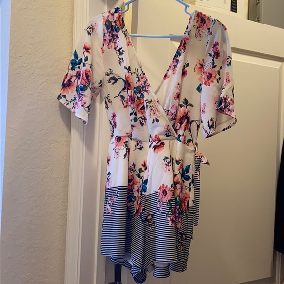 Flowered Romper - Picture 1 of 5